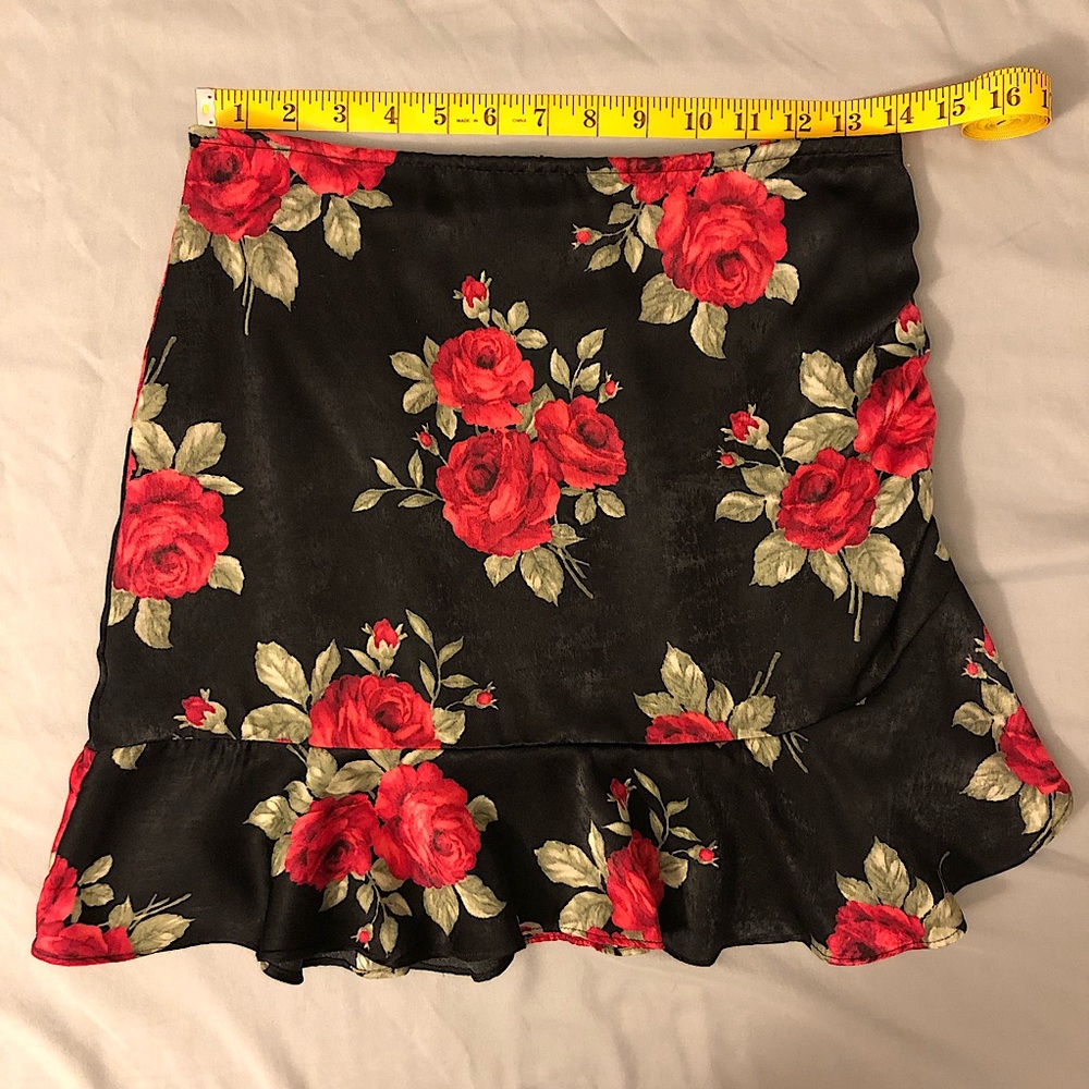 Forever 21 mini floral skirt